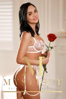 Julianna escort - Mystique Escorts Agency