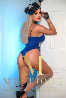 tall escort Mistress Corrie