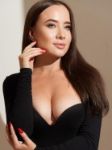 Russian 34C bust size girl, friendly, listead in a level gallery