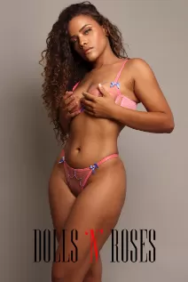 Polly escort - Dolls And Roses Escorts