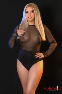 blonde escort Agatha